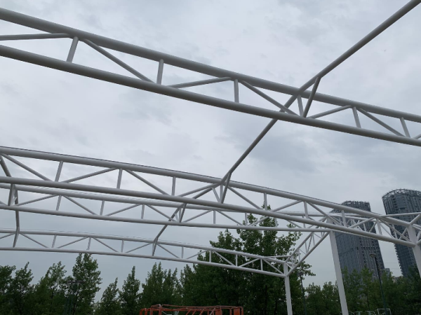 东乡县管桁架加工公司